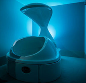 vasca di deprivazione sensoriale con altoparlanti di sonologia / con lampade di cromoterapia