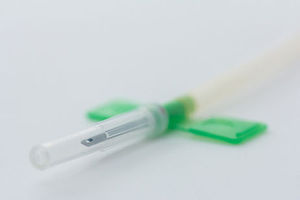ago per iniezione intravenosa / con alette