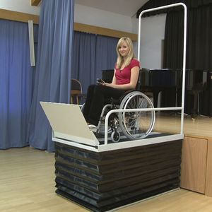 piattaforma elevatrice per sedia a rotelle