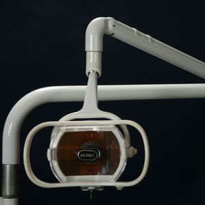 lampada scialitica odontoiatrica a muro / mobile / a soffitto / alogena
