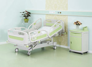 letto per terapia intensiva / elettrico / ad altezza regolabile / Trendelenburg