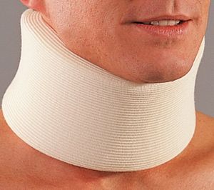 collare cervicale in espanso / C1 / per adulto