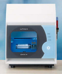 fresatrice CAD CAM / per laboratori odontotecnici / 4 assi / lavorazione meccanica a secco