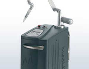laser per dermatologia / Nd:YAG / su carrello / a nanosecondi