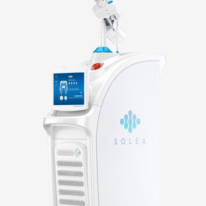 laser odontoiatrico / per sala operatoria / al CO2 / su carrello