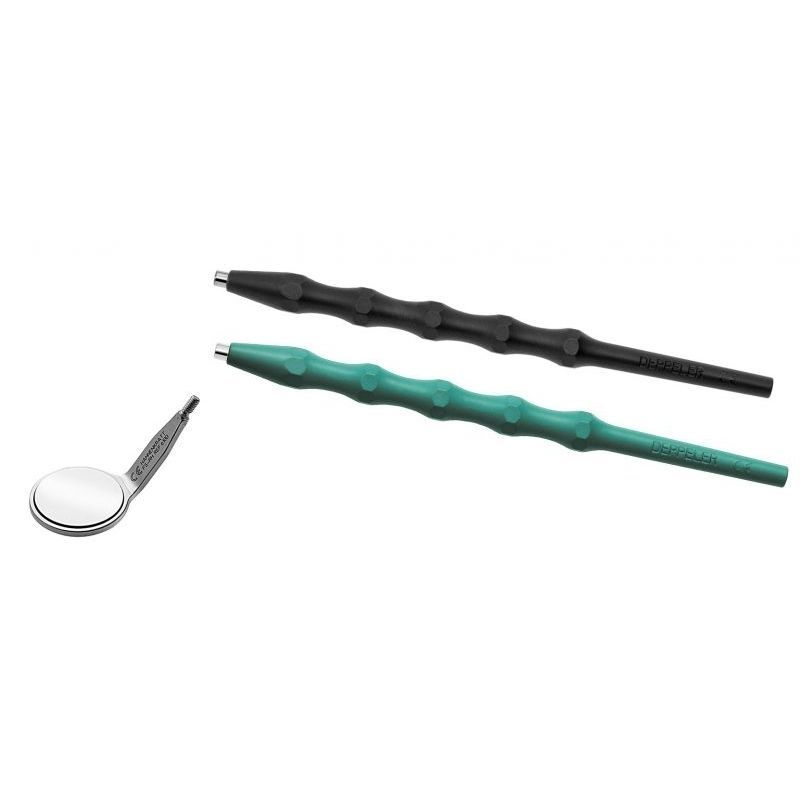 I Denti Del Paziente D'esame Del Dentista Con Il Primo Piano Dello Specchio Image130701618 - Foto 8