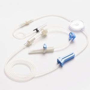 set di infusione con filtro per la prevenzione della contaminazione da particelle 1