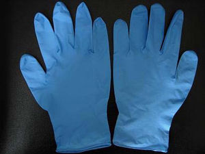 guanti in nitrile