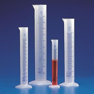 cilindro graduato in polipropilene