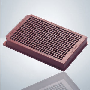 micropiastra da laboratorio