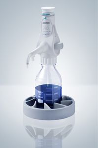dispensatore su flacone da laboratorio 1