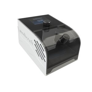 macchina CPAP per trattamento dell'apnea del sonno