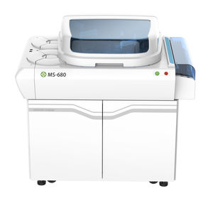 analizzatore biochimico automatico / per l'uomo / a pavimento / con ISE