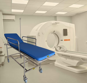 barella con carrello per MRI