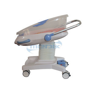 culla pediatrica ad altezza regolabile