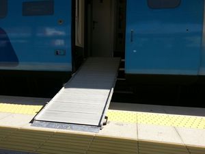 rampa di accesso per treno