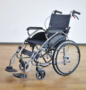 sedia a rotelle manuale