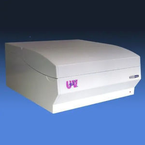 spettrofotometro UV-visibile