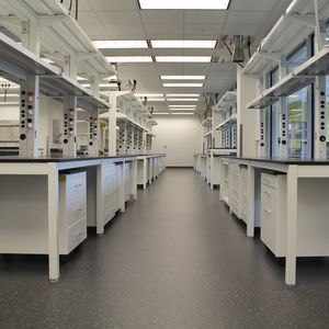 tavolo di procedura da laboratorio