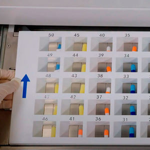 vassoio di distribuzione di farmaci