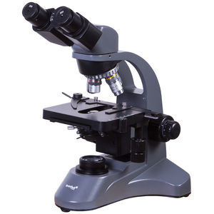 microscopio da laboratorio