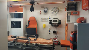 ambulanza con compartimenti / tipo C / tipo B / tipo A1