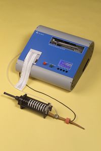 monitor paziente per controllo di pressione arteriosa