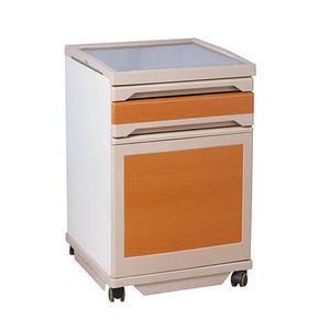 comodino con rotelle 1