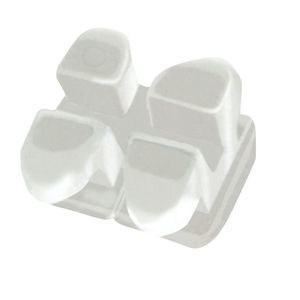 bracket ortodontici in ceramica 1