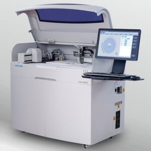 analizzatore immunologico interamente automatizzato