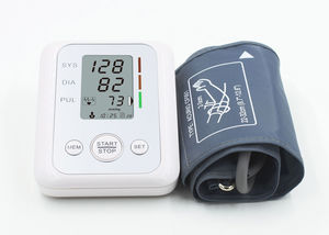 sfigmomanometro elettronico medicina generale / automatico / da polso / con bracciale adulti