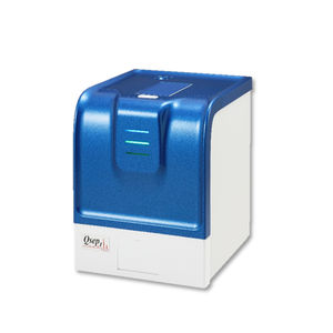 analizzatore biochimico automatico / per l'uomo / da banco / per microbiologia