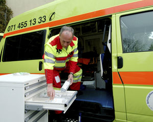 armadio con rotelle 1