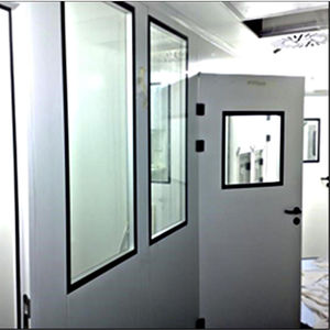 porta per camera bianca