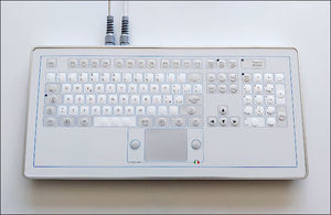 tastiera con touchpad