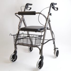 deambulatore rollator a 4 ruote 1