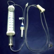 set di infusione con camera di gocciolamento 1