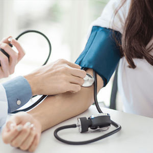 bracciale per controllo di pressione arteriosa