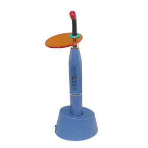 lampada polimerizzante odontoiatrica