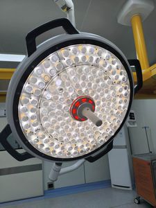 lampada scialitica a muro