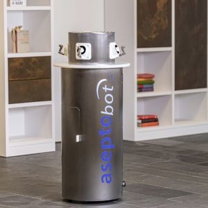 robot di disinfezione per camera di degenza