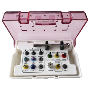 strumentario chirurgico per implantologia dentale
