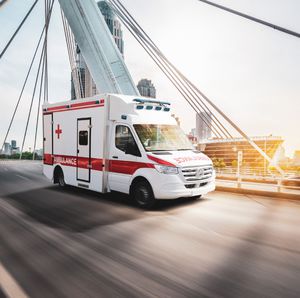 ambulanza per terapia intensiva
