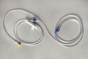 set di infusione con camera di gocciolamento 1