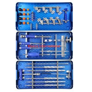 strumentario chirurgico per installazione di protesi di anca