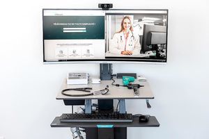 carrello per telemedicina per videoconferenza