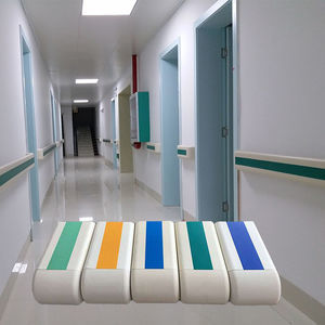 barra di appoggio per struttura sanitaria 1
