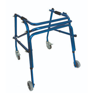 deambulatore rollator a 4 ruote