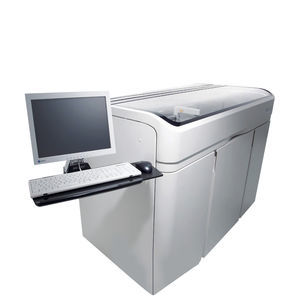 analizzatore di chimica clinica automatico