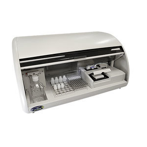 analizzatore immunologico interamente automatizzato